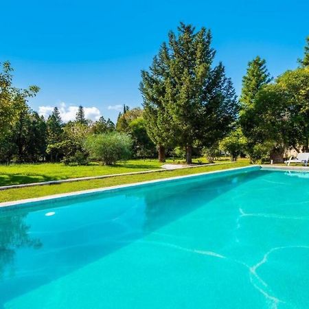 Вилла Secret Garden House - Private Garden With Pool Ахарави Экстерьер фото